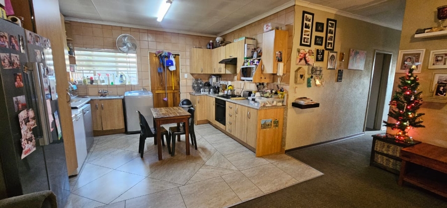 3 Bedroom Property for Sale in Oos Einde North West